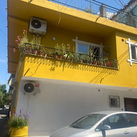 Cozy Centrally Located For Two 1, 10 Min Walk From Center Tirana