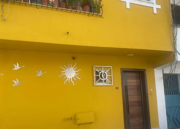 Appartamento Cozy Centrally Located For Two 1, 10 Min Walk From Center Tirana