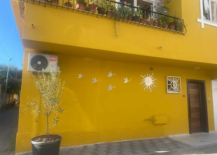 Cozy Centrally Located For Two 1, 10 Min Walk From Center