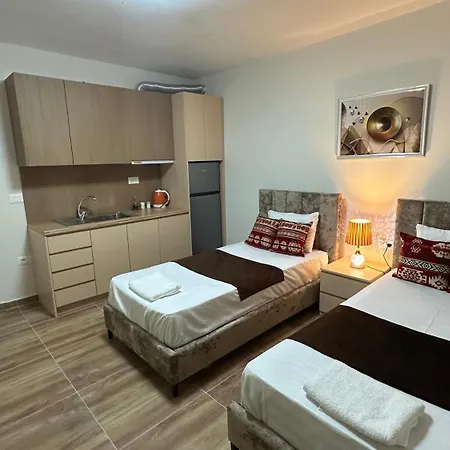Cozy Centrally Located For Two 1, 10 Min Walk From Center *