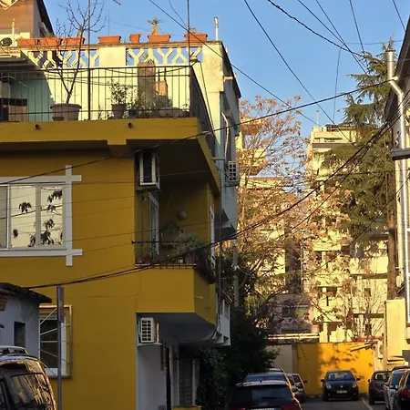 Cozy Centrally Located For Two 1, 10 Min Walk From Center *