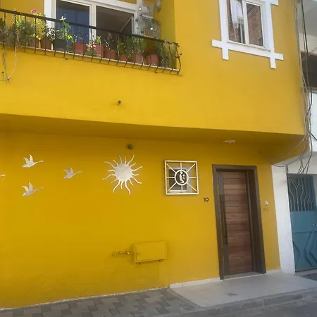 Appartement Cozy Centrally Located For Two 1, 10 Min Walk From Center Tirana